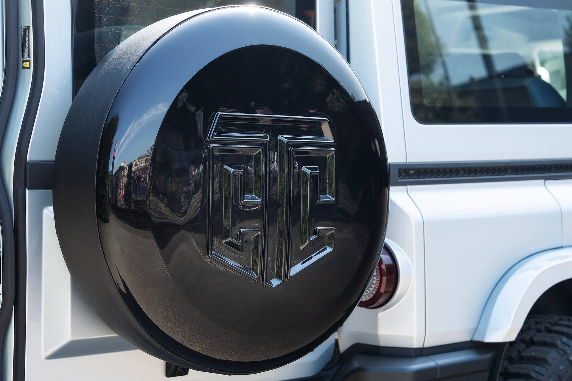 INEOS GRENADIER (2023-PRESENT) CTC Crest Hard Spare Wheel Cover - Image 12