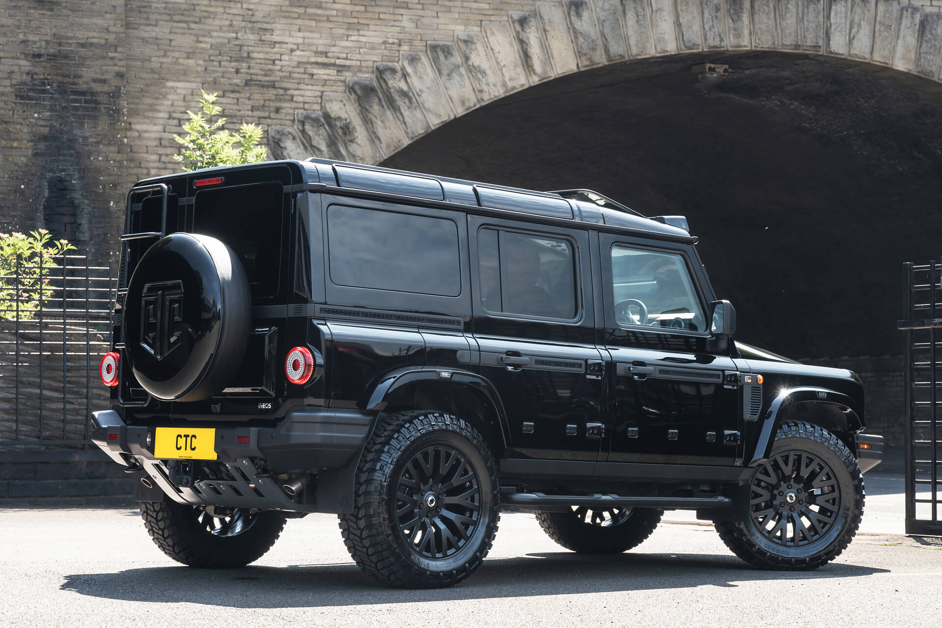 INEOS GRENADIER (2023-PRESENT) CTC Crest Hard Spare Wheel Cover - Image 14