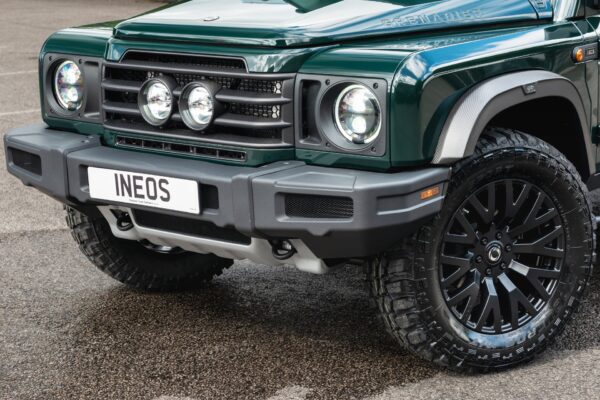 Ineos Grenadier (2023-Present) Exposed Carbon Fibre Dakar Central Lamp Grille - Image 10