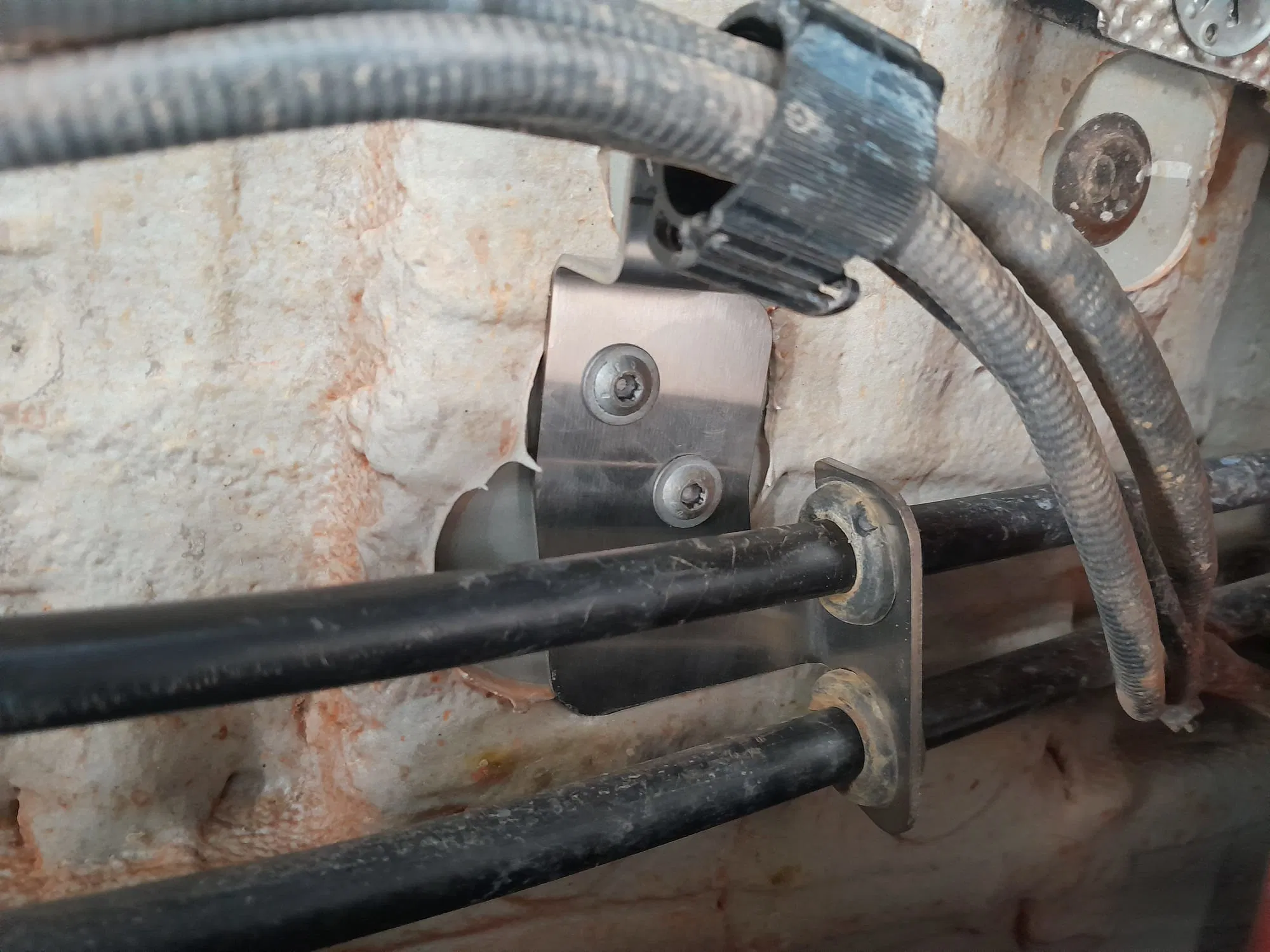 Transfer Case Cable BKT