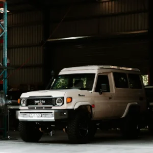 LC 75,78 Troop Carrier Headspace Camper