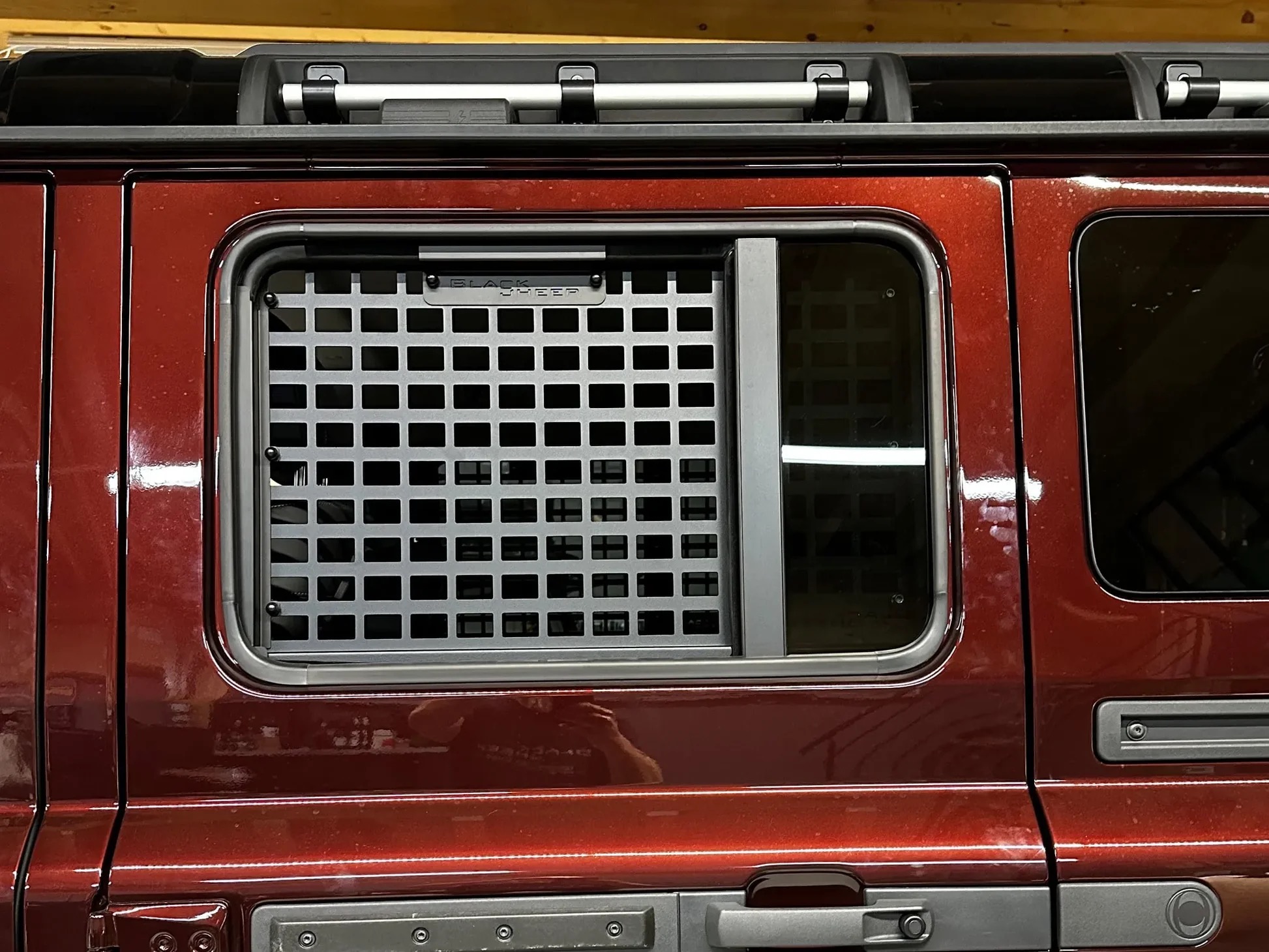 Black Sheep Innovations Interior M.O.L.L.E. side window right - Ineos Grenadier (RHS) Passenger Rear Door