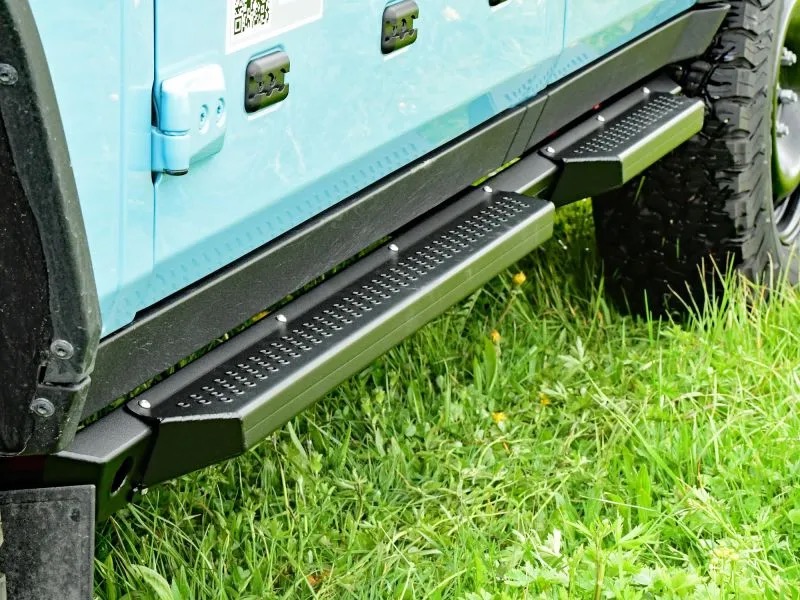Black Sheep Innovations - Running boards for Rocksliders Ineos Grenadier